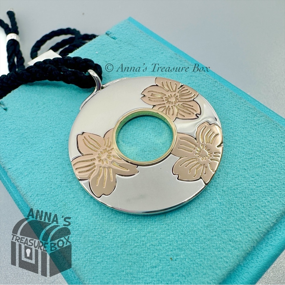Tiffany & Co. 925 Silver & 18k Gold Flowers 43mm Circle Pendant 29" Necklace